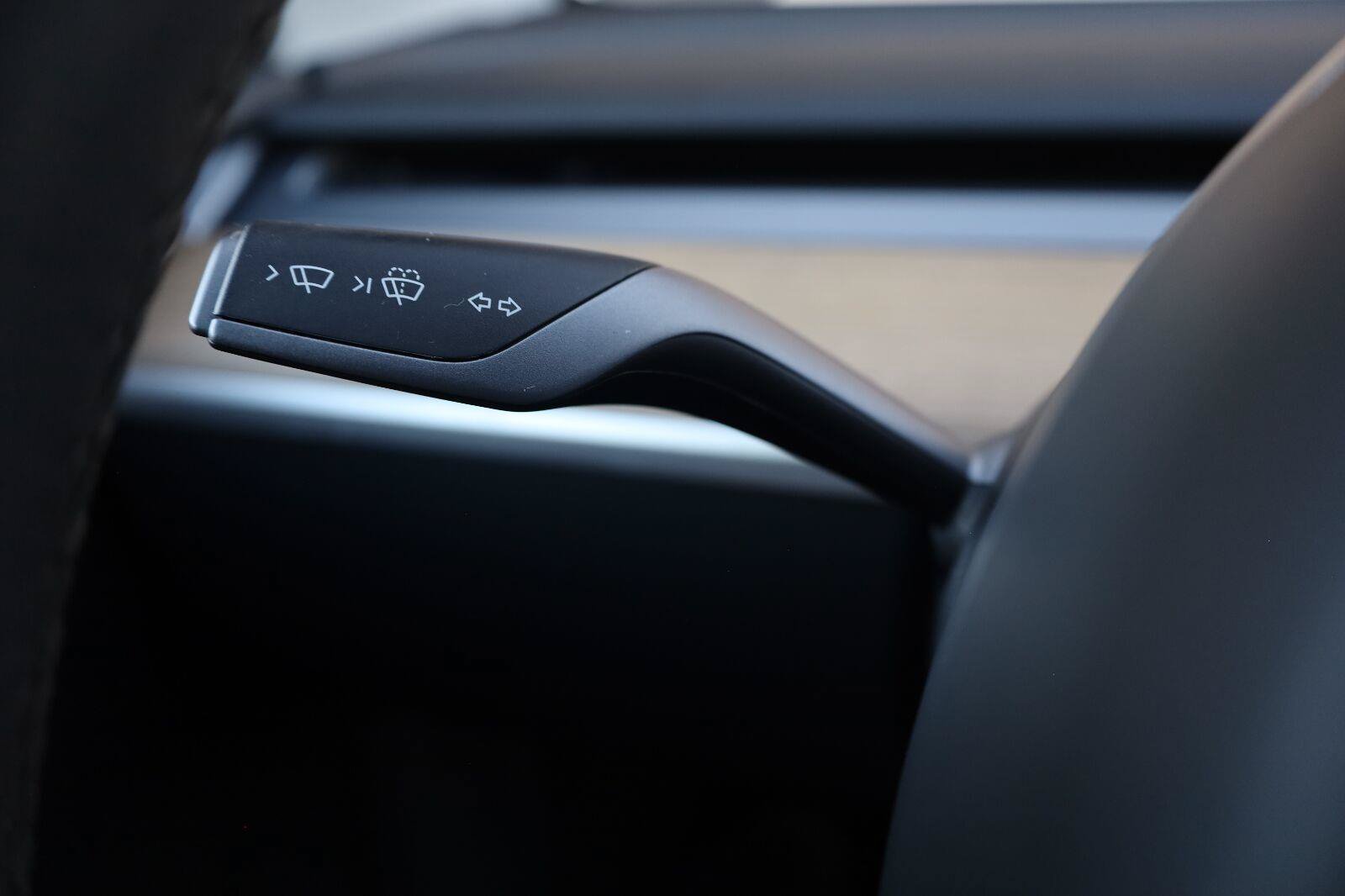 Used 2023 Tesla Model Y Long Range AWD/4WD image 34