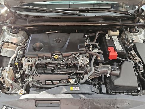 Used 2021 Toyota Camry SE image 28