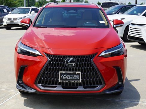Certified 2024 Lexus NX 250 FWD image 2