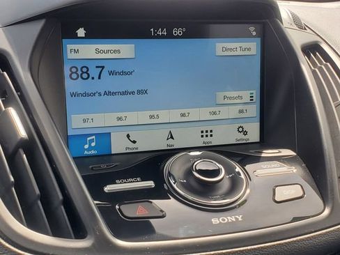 Used 2018 Ford Escape Titanium w/ Ford Safe & Smart Package image 20