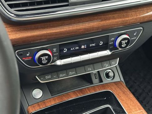 Used 2023 Audi Q5 2.0T Premium w/ Convenience Package image 31