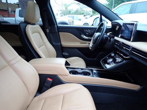Used 2021 Lincoln Corsair Reserve AWD/4WD image 8