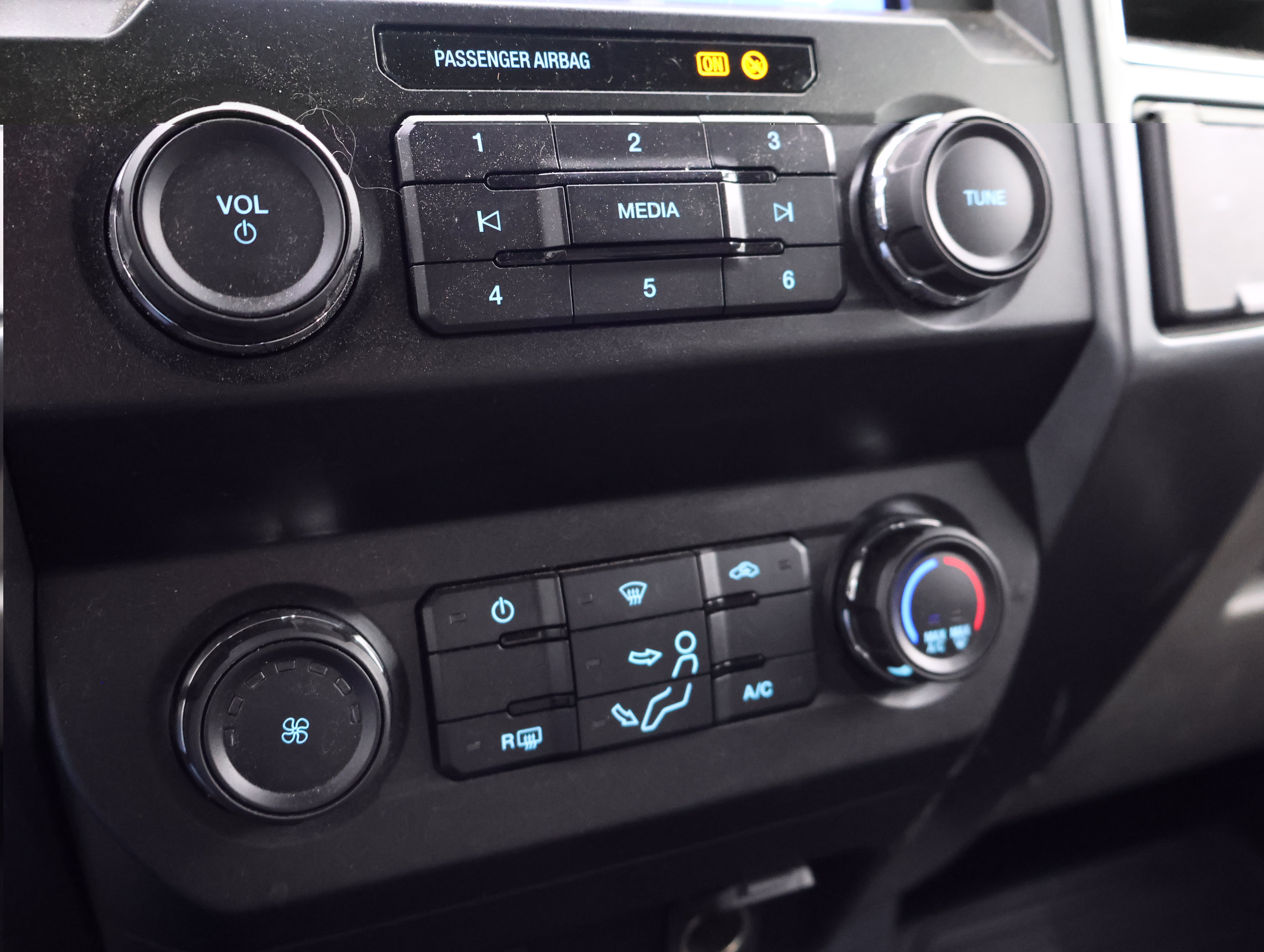 Used 2022 Ford F350 XLT AWD/4WD image 44