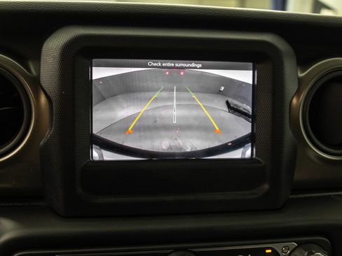 Used 2023 Jeep Wrangler Sport AWD/4WD image 27
