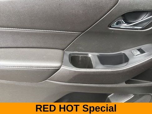 Used 2022 Chevrolet Traverse LT w/ LPO, Floor Liner Package AWD/4WD image 33