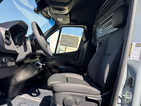 New 2026 Mercedes-Benz Sprinter 2500 image 2