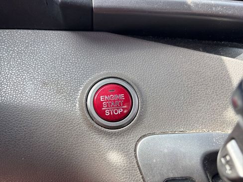 Used 2014 Honda Odyssey EX image 25