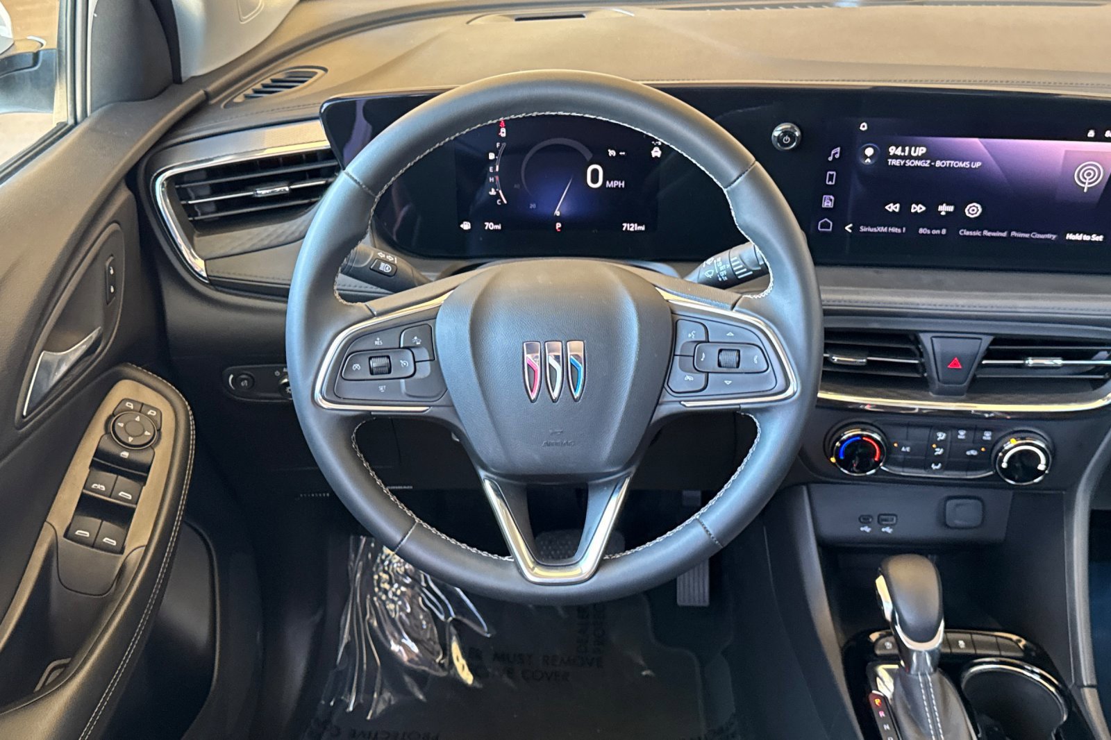 Used 2025 Buick Encore GX Preferred FWD image 15