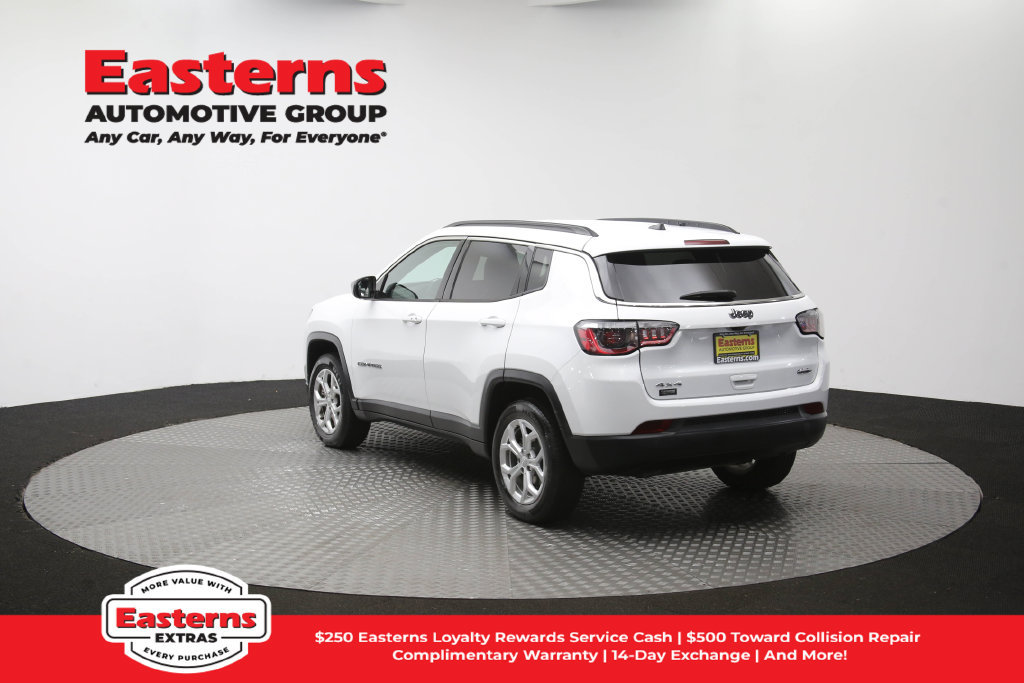Used 2024 Jeep Compass Latitude AWD/4WD image 64