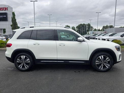 New 2026 Mercedes-Benz GLB 250 4MATIC image 7