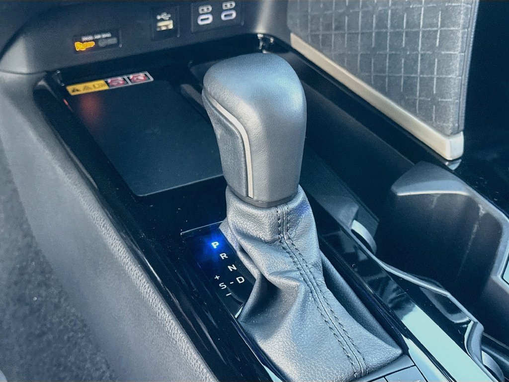 Used 2025 Toyota Camry XLE FWD image 17