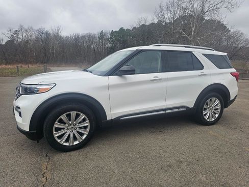 Used 2020 Ford Explorer Limited image 11