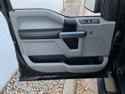 Used 2019 Ford F150 XLT image 15