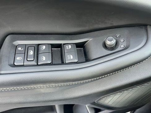 Used 2023 Jeep Grand Cherokee L Laredo AWD/4WD image 21