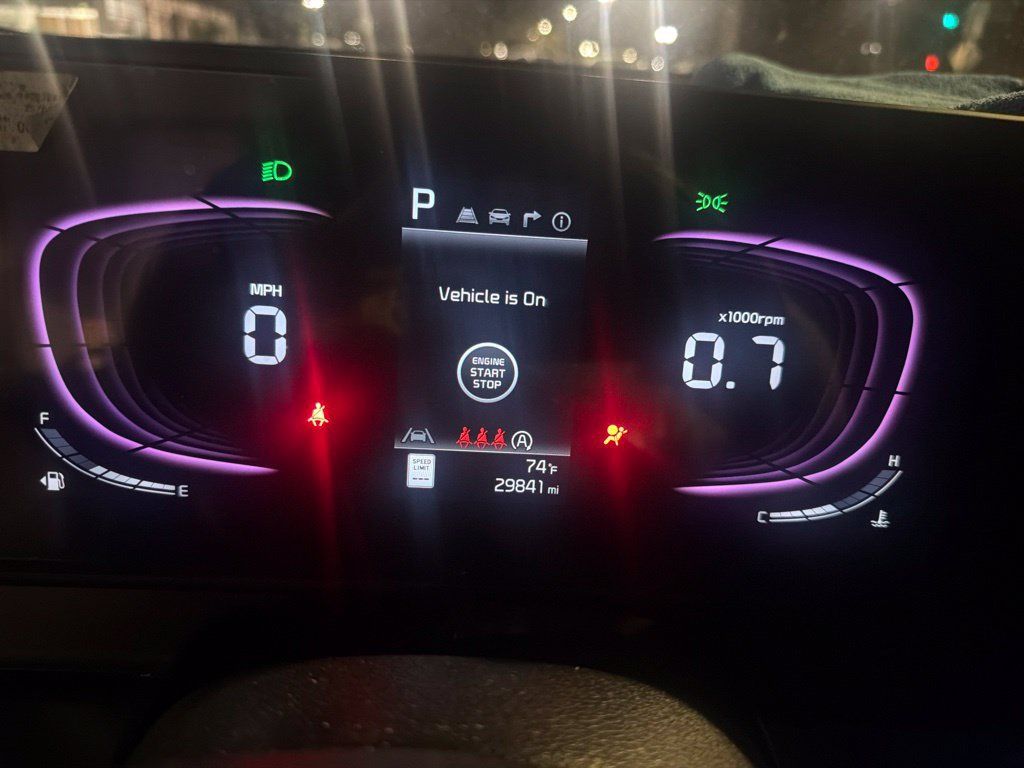 Used 2025 Kia Sportage EX w/ Premium Package FWD image 9