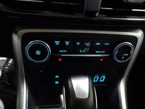 Used 2018 Ford EcoSport Titanium image 17