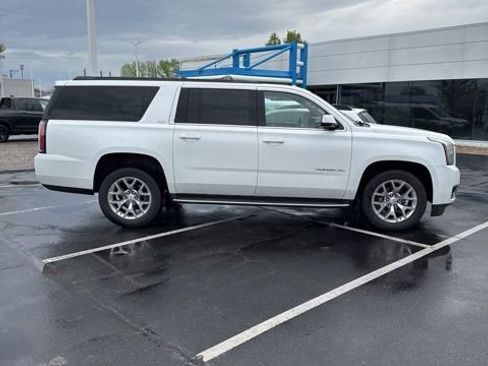 Used 2016 GMC Yukon XL SLT w/ Open Road Package image 5