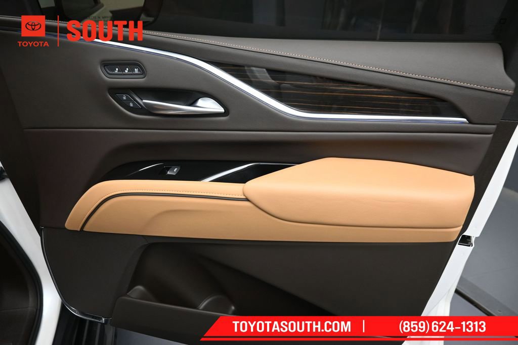 Used 2024 Cadillac Escalade Sport w/ LPO, ONYX Package AWD/4WD image 43
