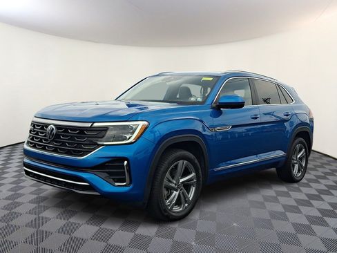 Certified 2024 Volkswagen Atlas Cross Sport SEL R-Line AWD/4WD image 3