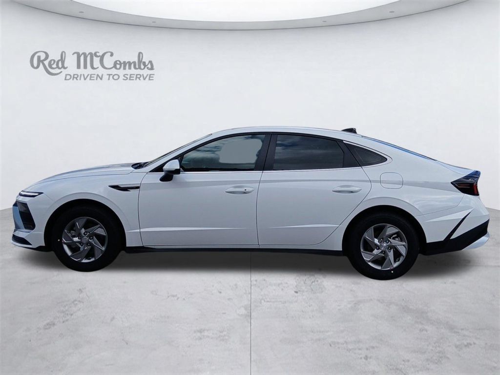 New 2026 Hyundai Sonata SE FWD image 2