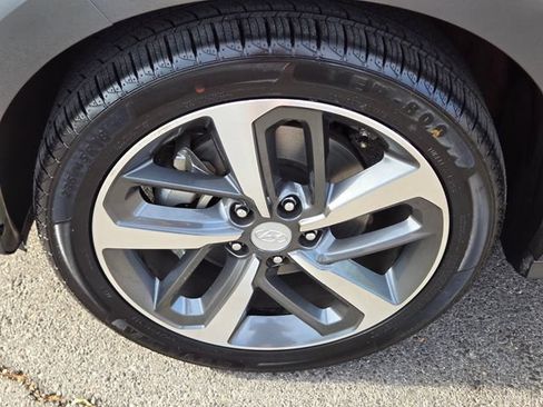 Used 2019 Hyundai Kona Ultimate FWD image 12