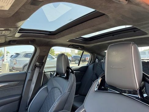Used 2024 Cadillac CT5 V Blackwing w/ Driver Assist Package RWD image 34