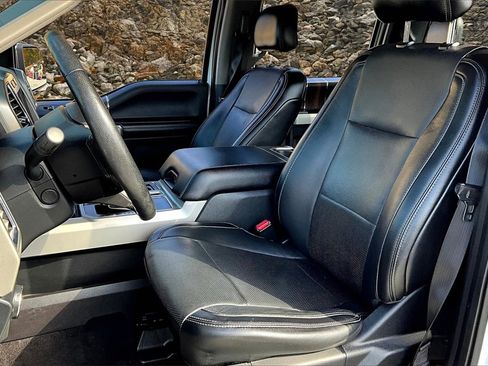 Used 2016 Ford F150 Lariat w/ Equipment Group 502A Luxury image 23