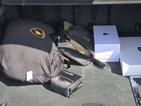 Used 2024 Lamborghini Urus Performante image 9