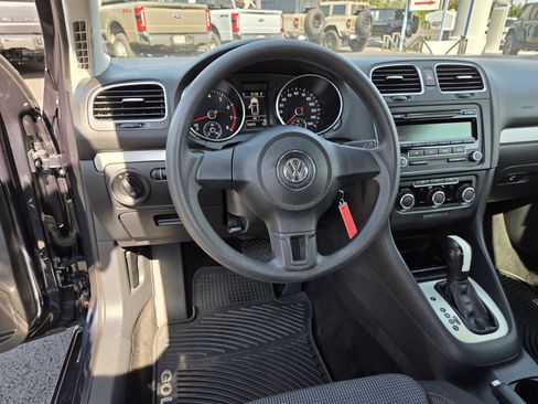 Used 2013 Volkswagen Golf 2-Door FWD image 16