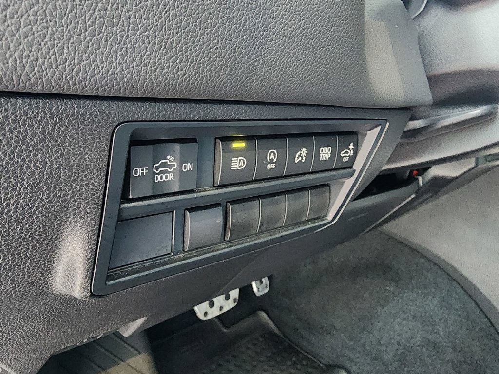 Used 2025 Toyota Tundra Limited w/ TRD Off-Road Package AWD/4WD image 16