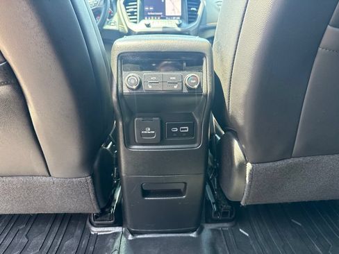 Used 2023 GMC Acadia AT4 w/ Technology Package AWD/4WD image 23