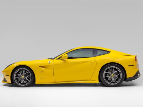 Certified 2017 Ferrari F12 Berlinetta RWD image 4