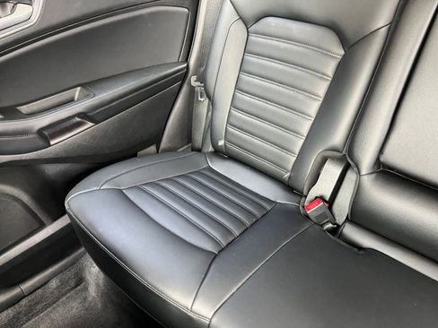 Used 2024 Ford Edge SEL image 39