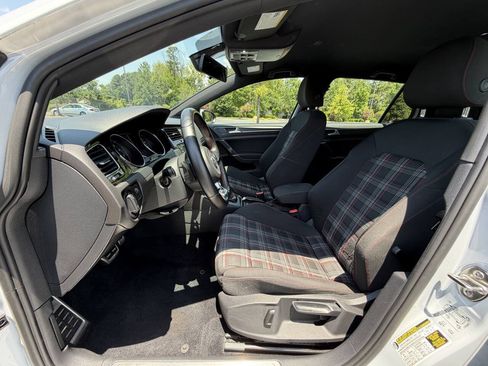 Used 2018 Volkswagen GTI S FWD image 11