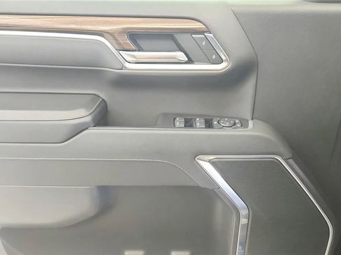 Used 2023 Chevrolet Silverado 1500 LT AWD/4WD image 31