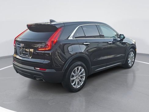 Used 2020 Cadillac XT4 Luxury w/ Cold Weather Package image 3