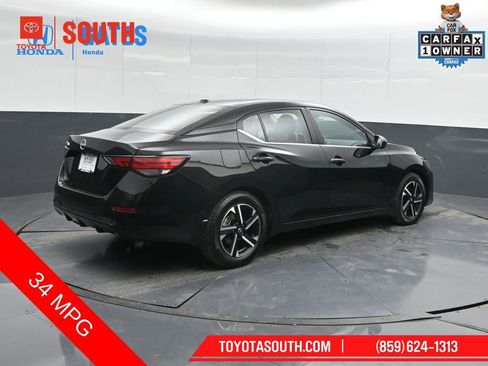 Used 2025 Nissan Sentra SV FWD image 2