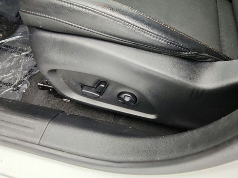 Used 2018 Jeep Compass Latitude w/ Popular Equipment Group image 12