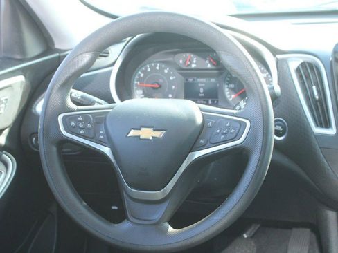 Used 2023 Chevrolet Malibu LT image 14
