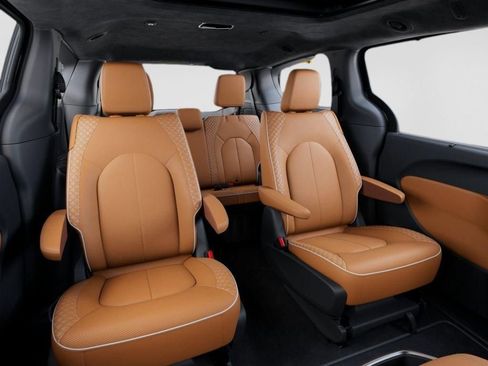 New 2026 Chrysler Pacifica Pinnacle image 15