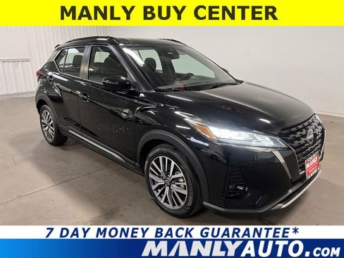 Used 2024 Nissan Kicks SR image 1