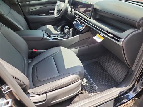 New 2025 Hyundai Santa Cruz SEL image 7