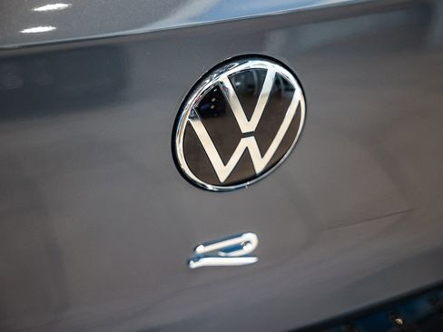 New 2026 Volkswagen Golf image 9