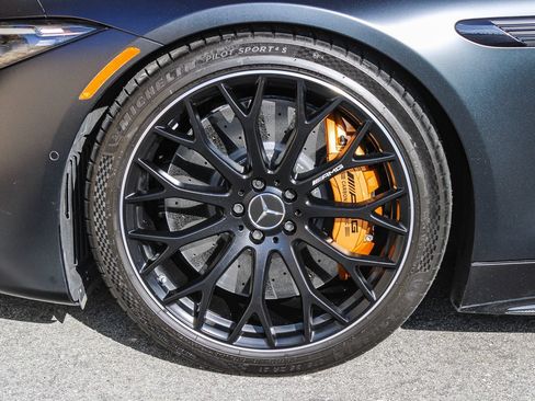 Used 2024 Mercedes-Benz SL 63 AMG S e Performance 4MATIC w/ Manufactur Interior Package image 13
