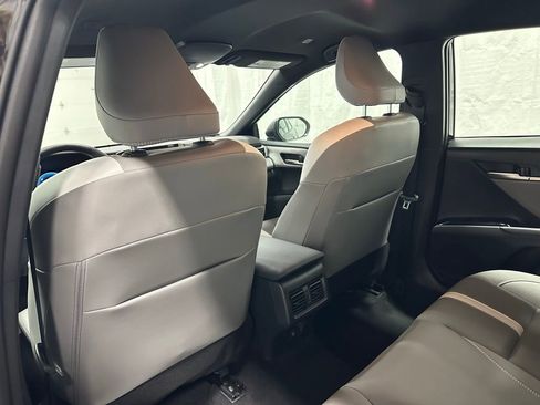 Used 2025 Toyota Camry SE image 47