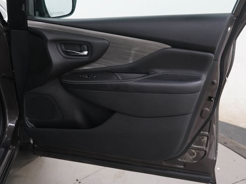 Used 2018 Nissan Murano SL w/ Moonroof Package AWD/4WD image 9
