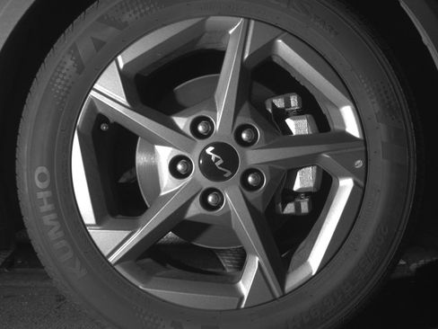 Used 2025 Kia K4 LXS image 13