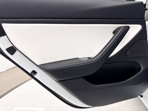 Used 2019 Tesla Model 3 Long Range RWD image 34