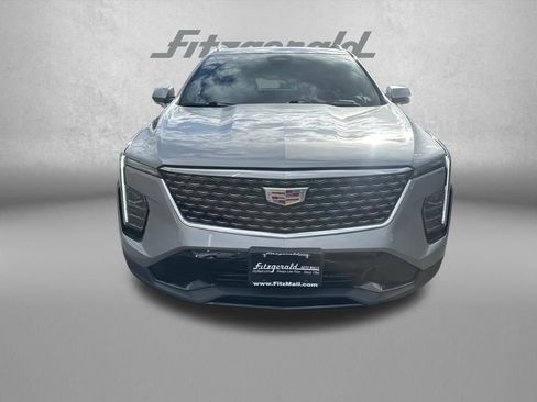 Used 2024 Cadillac XT4 Premium Luxury AWD/4WD image 2