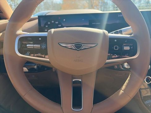 Used 2025 Genesis G80 2.5T image 11
